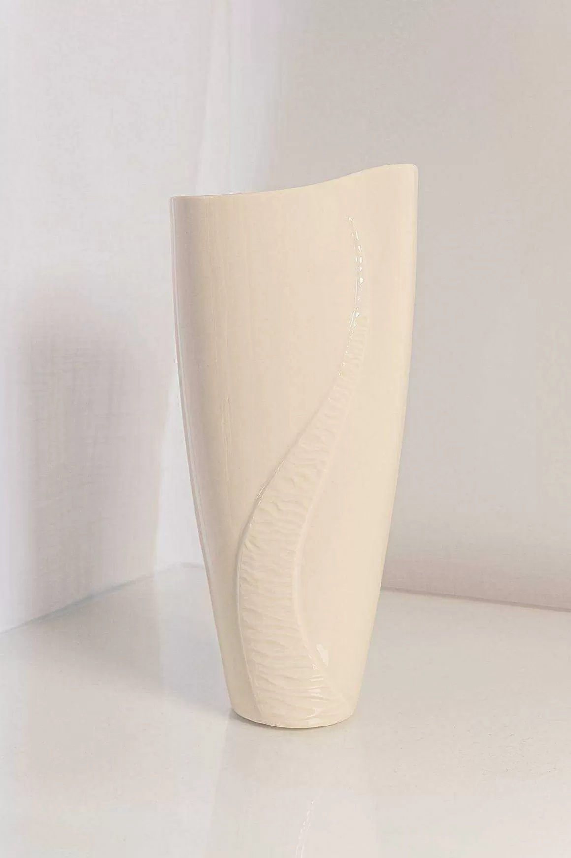 Belleek Ceramic Wave 10\\ Hot