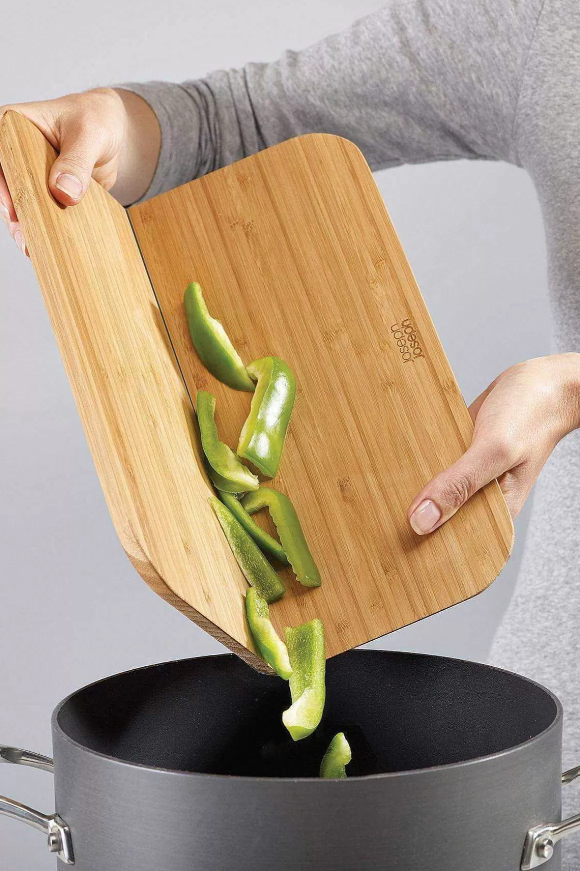 Joseph Joseph Chop2Pot Bamboo Folding Chopping Board Fashion
