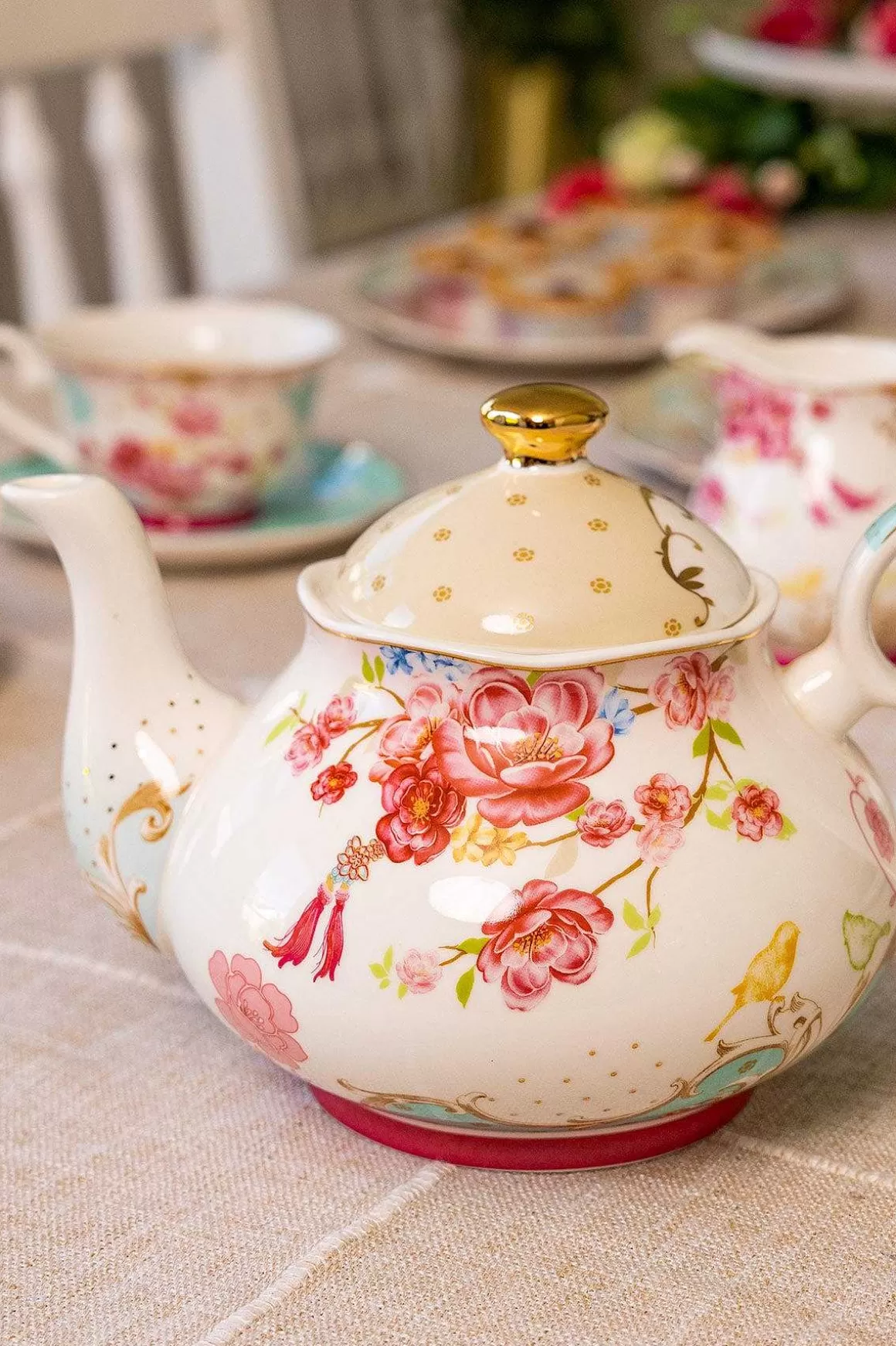 Rosa Belle Tea Pot Fashion