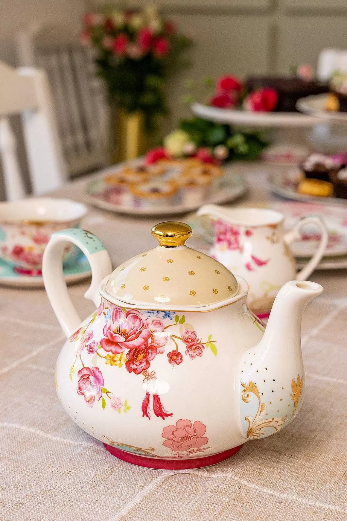 Rosa Belle Tea Pot Fashion