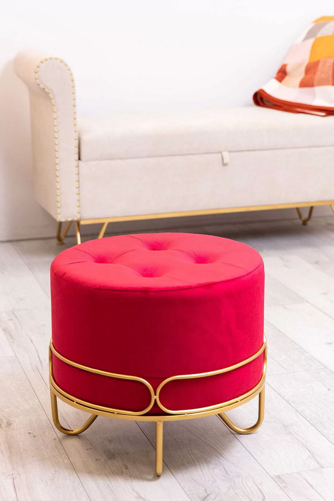 Carraig Donn HOME Round Red Ottoman Fashion