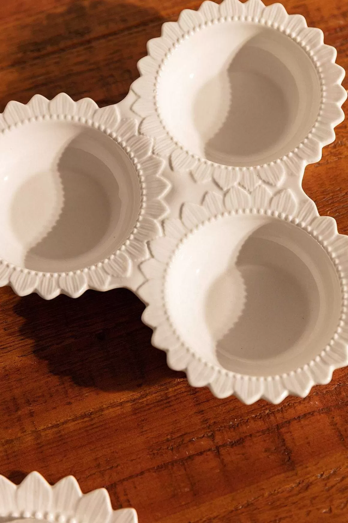 Carraig Donn HOME White Ceramic Round Triple Dip Dish Outlet