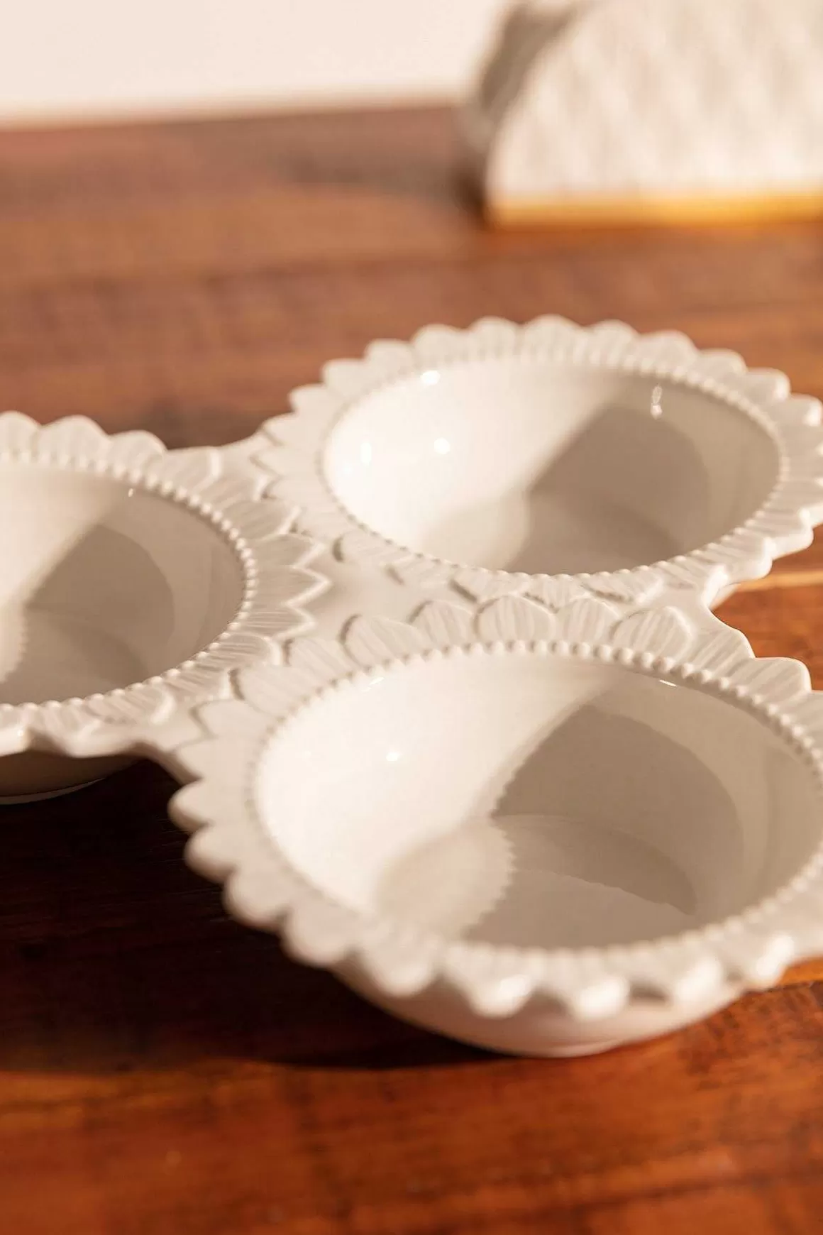 Carraig Donn HOME White Ceramic Round Triple Dip Dish Outlet